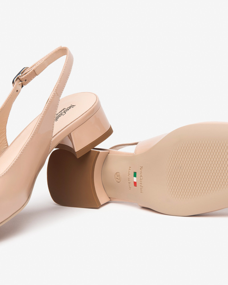 Nero Giardini slingback donna in vernice cipria con fibbia E512331D614