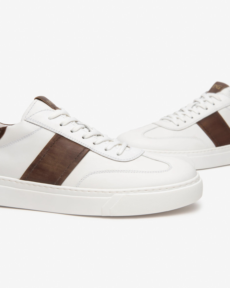 Nero Giardini sneakers uomo in pelle bianco con inserto marrone