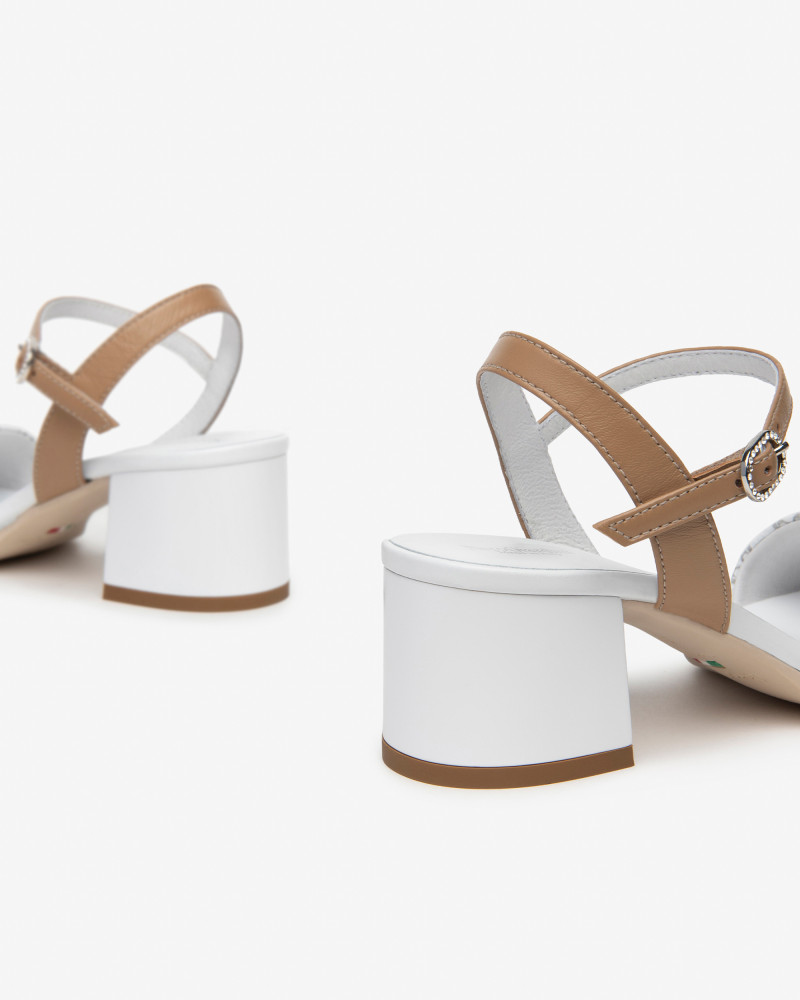 Nero Giardini sandalo bianco con fibbia strass