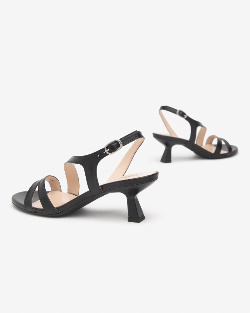 Nero Giardini sandali donna in pelle nero E513221DE100