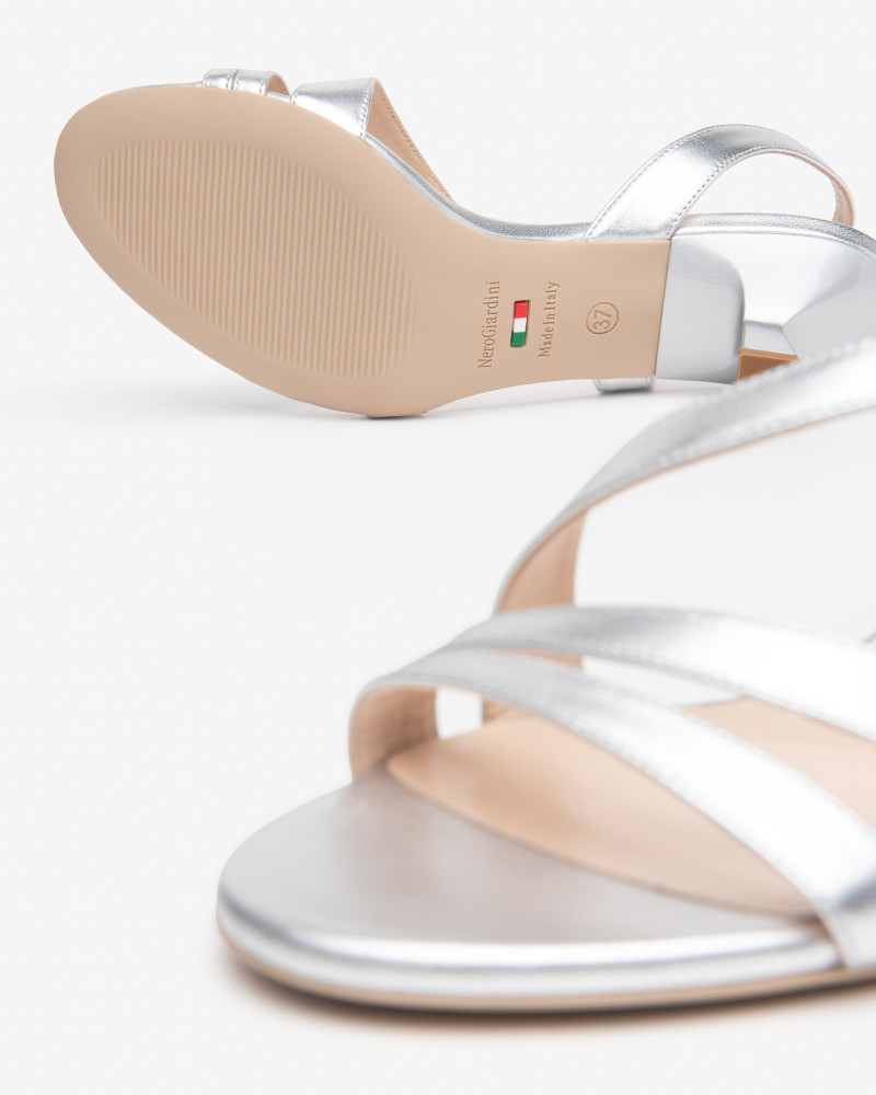 Nero Giardini sandali donna laminato argento