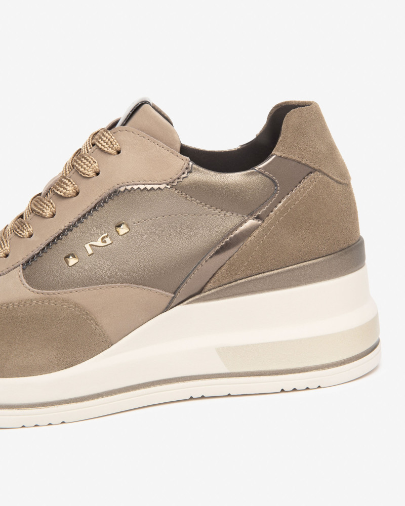 Nero Giardini sneakers donna in suede pelle e vernice beige I514130D501