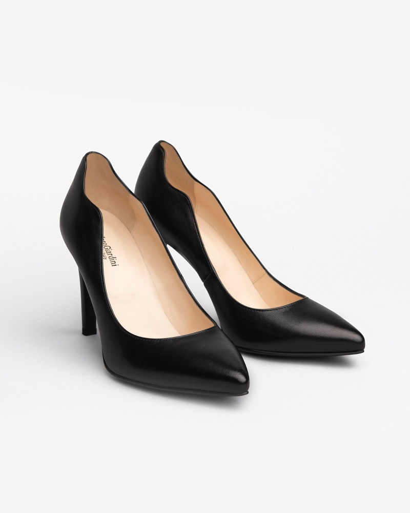 Nero Giardini décolleté in pelle nero E211070DE100