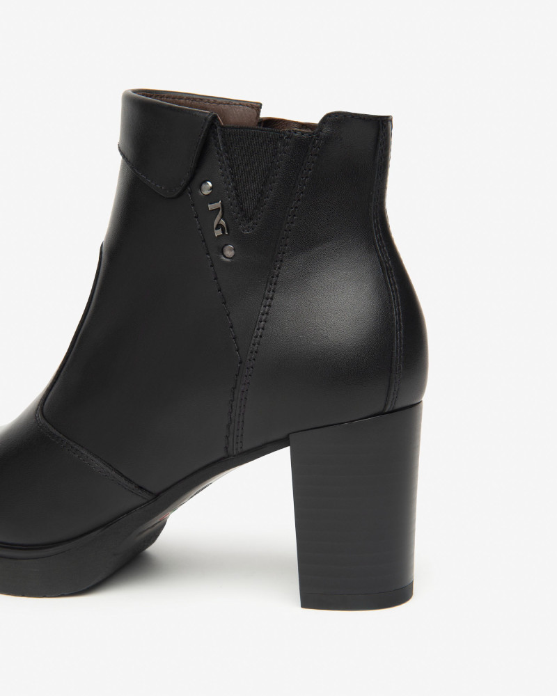 Nero Giardini tronchetti donna in pelle nero I513800D100