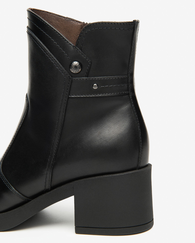 Nero Giardini stivaletti donna in pelle nero I513873D100