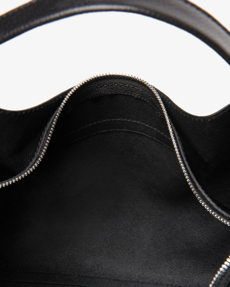 Nero Giardini borsa Hobo in pelle nero I544031D100