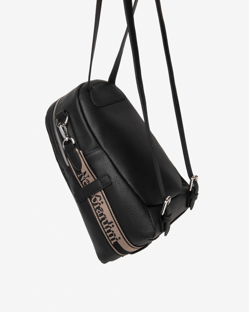 Nero Giardini zainetto donna in materiale tecnico nero I544081D100