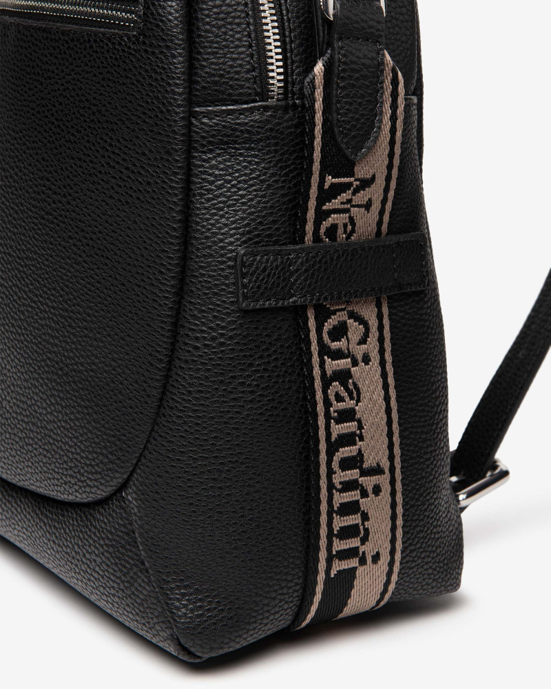 Nero Giardini zainetto donna in materiale tecnico nero I544081D100