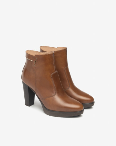 Nero Giardini tronchetti donna in pelle col. cuoio I513811D400