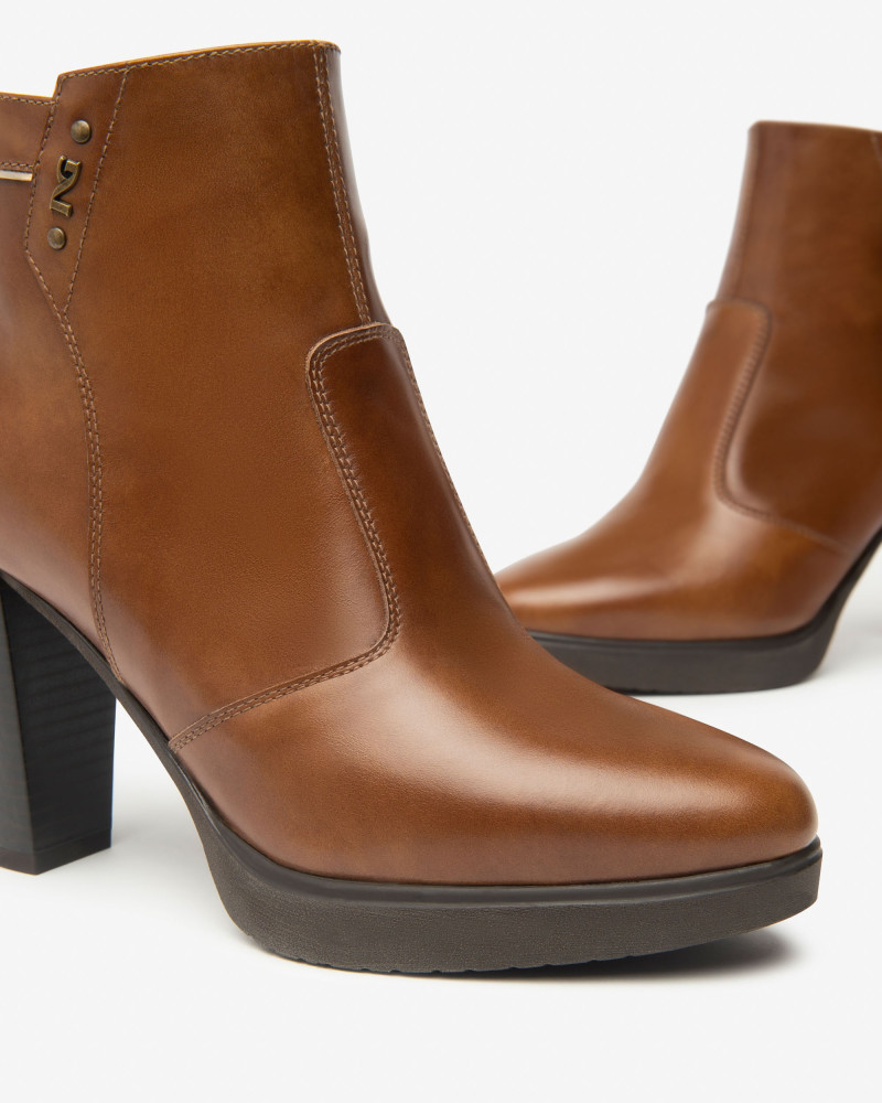 Nero Giardini tronchetti donna in pelle col. cuoio I513811D400