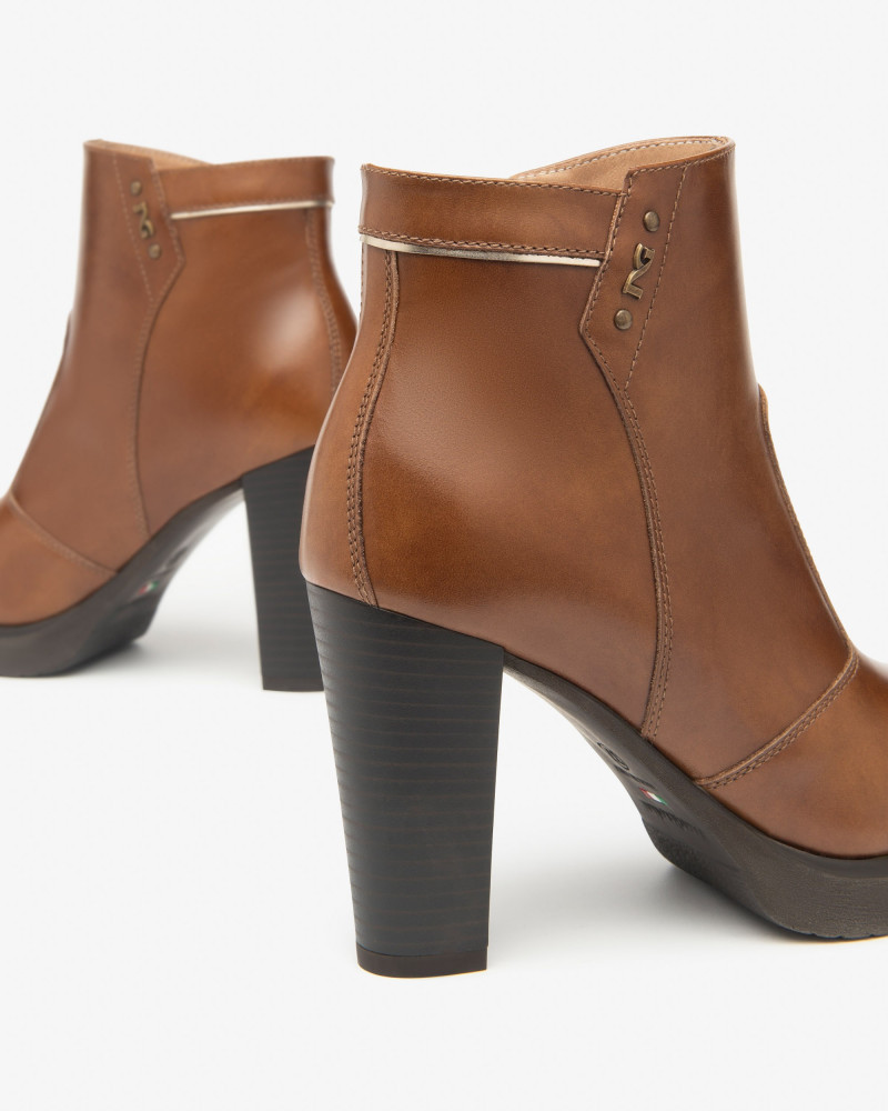 Nero Giardini tronchetti donna in pelle col. cuoio I513811D400