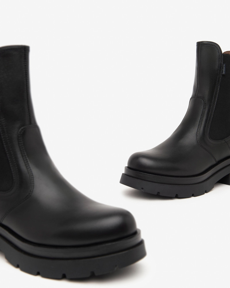 Nero Giardini stivaletti donna in pelle nero I411940D100