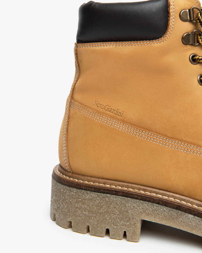 Nero Giardini anfibi uomo in nabuk col. grano I501030U612