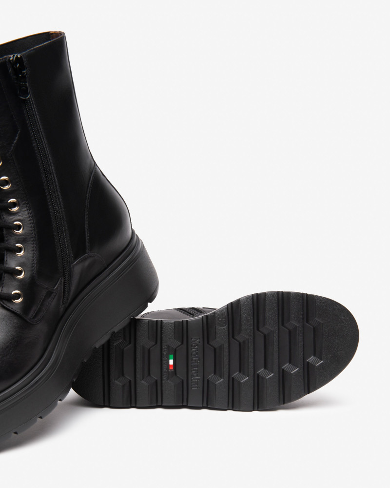 Nero Giardini anfibi donna in pelle nero I514900D100