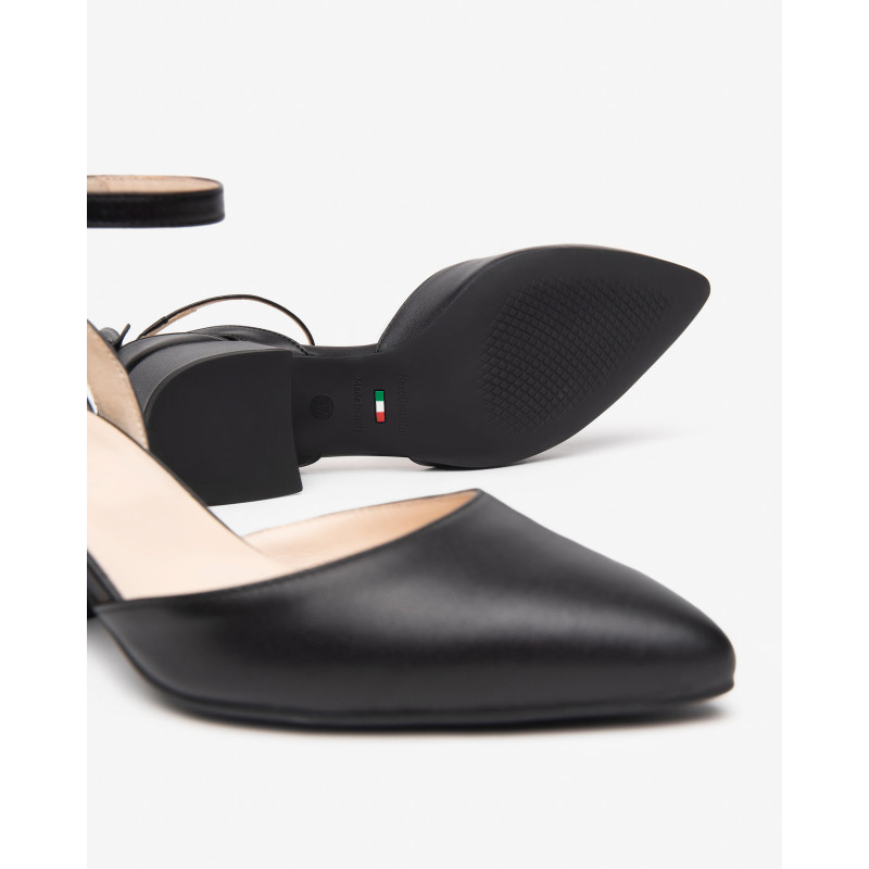 Nero Giardini décolleté in pelle nero con fiocco E512350D100