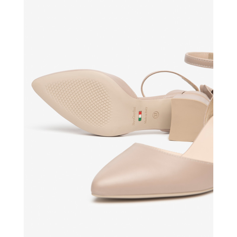 Nero Giardini décolleté in pelle col. femme con fiocco E612350D677