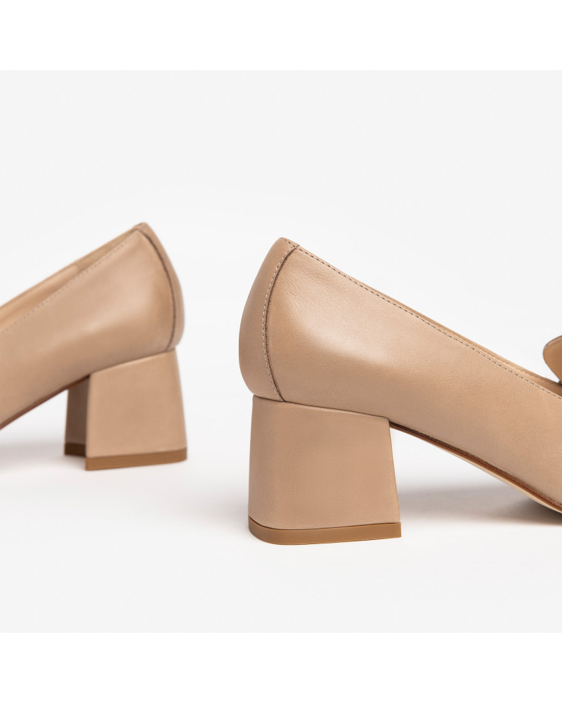 Nero Giardini mocassino beige con catena I205651DE412