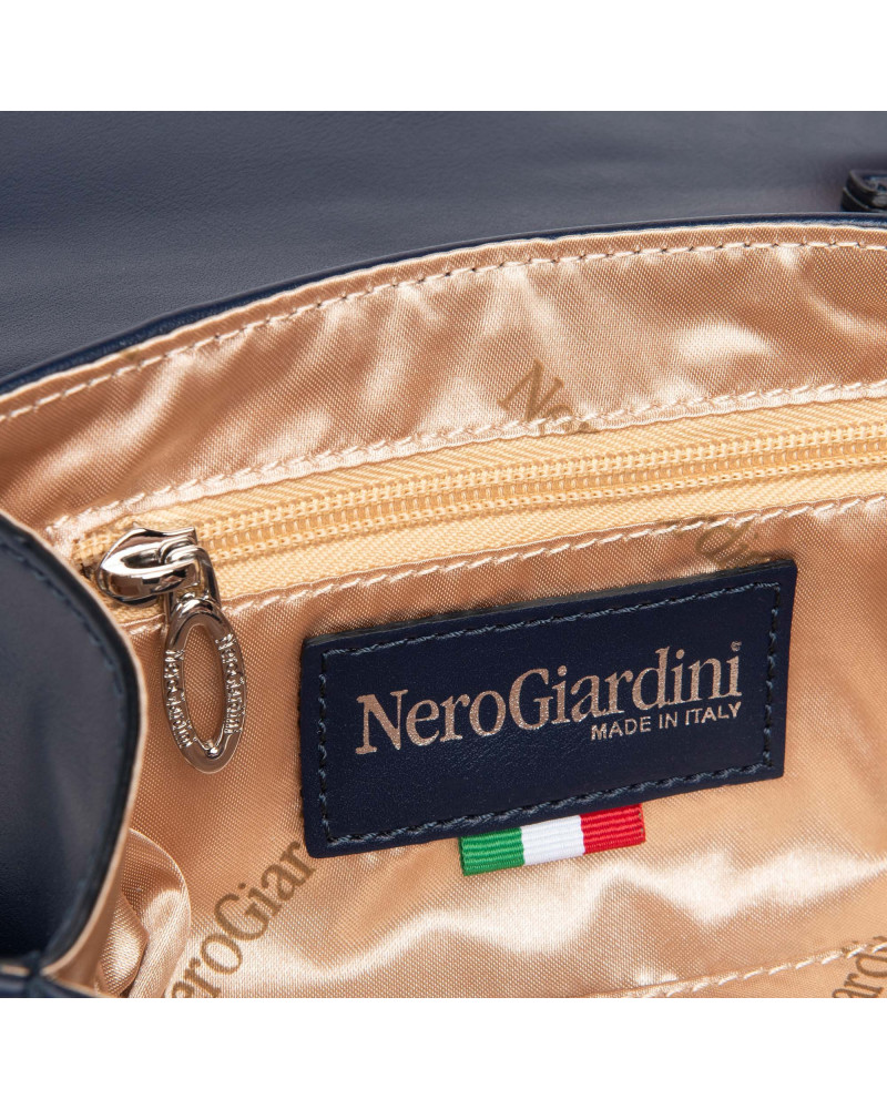 Nero Giardini Pochette blu E443700DE200