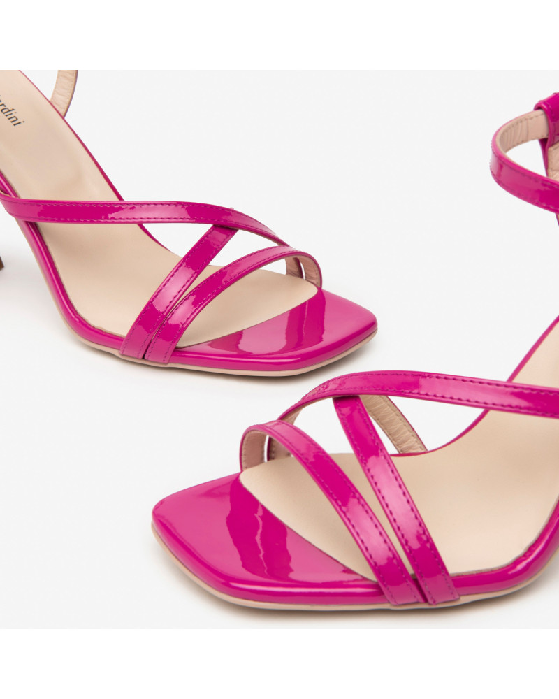 Nero Giardini sandalo fuxia in vernice E410132DE609