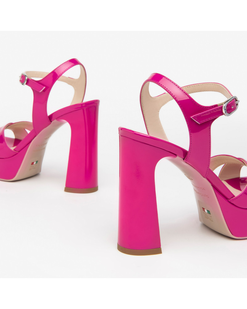Nero Giardini sandalo in vernice fuxia E410212D609